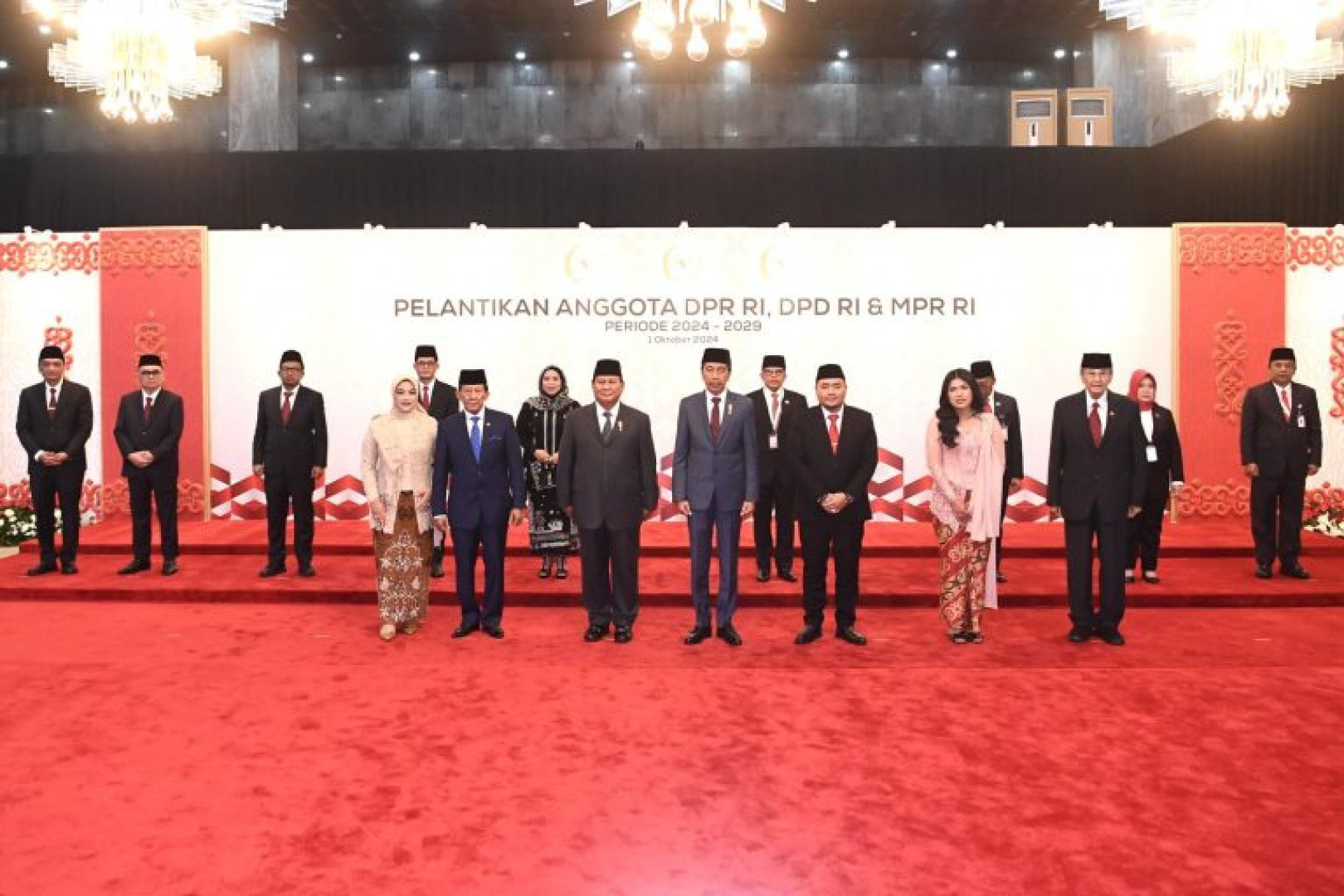 Menhan Prabowo Dampingi Presiden Jokowi Hadiri Pelantikan Anggota MPR/DPR/DPD RI Terpilih 2024-2029